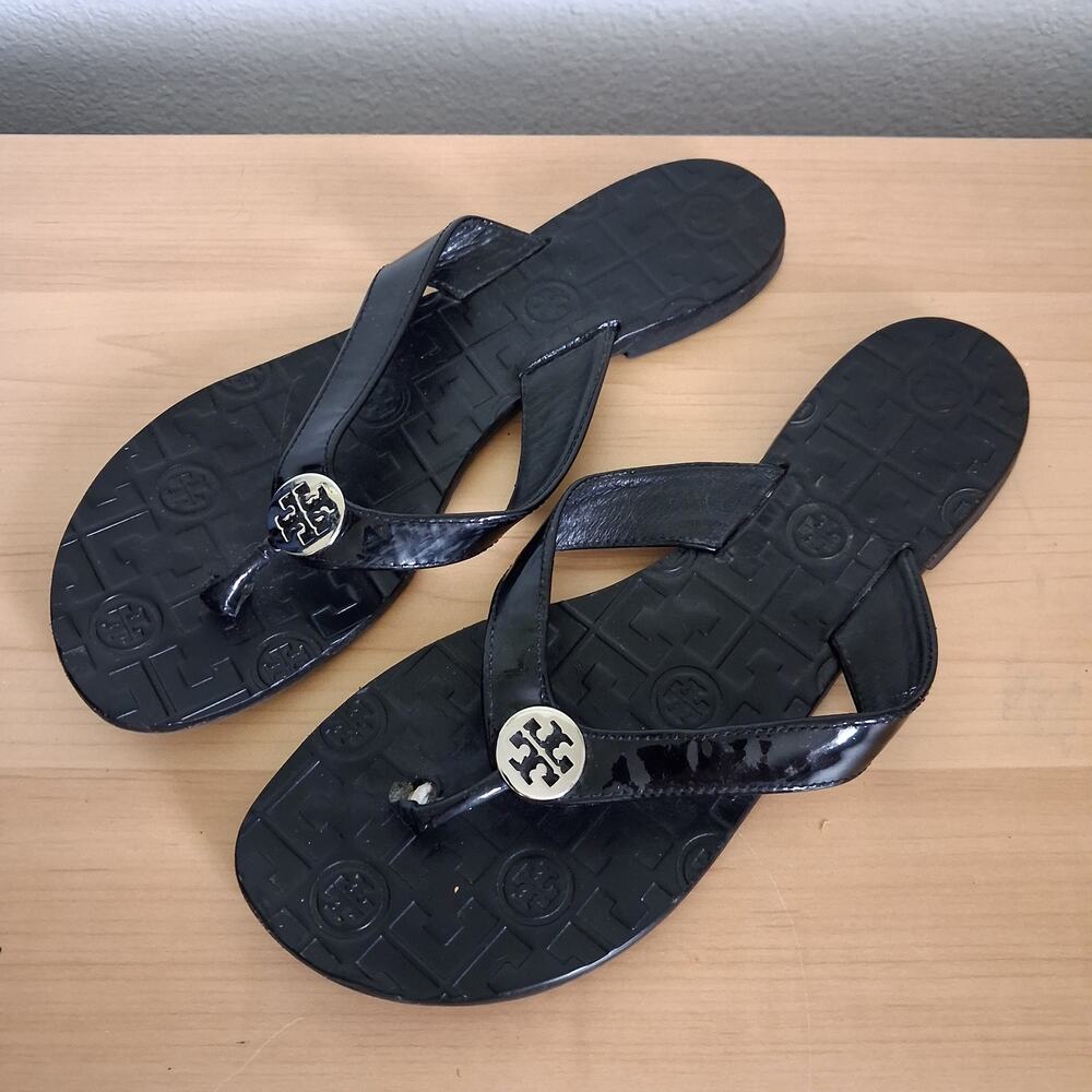 Tory Burch Black Leather Thora SZ 9 Thong Flip Flops Silver Medallion Sandals